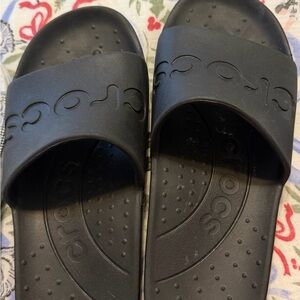 CROCS Black Classic Slide Sandals